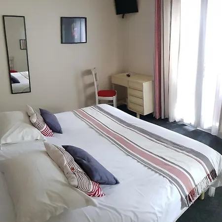 Hotel Pyrenees Atlantique 3*