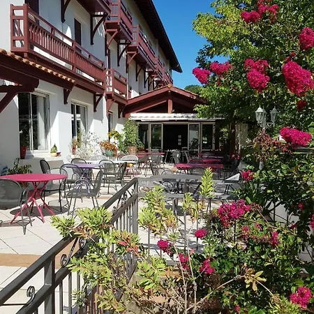 Pyrenees Atlantique מלון 3*