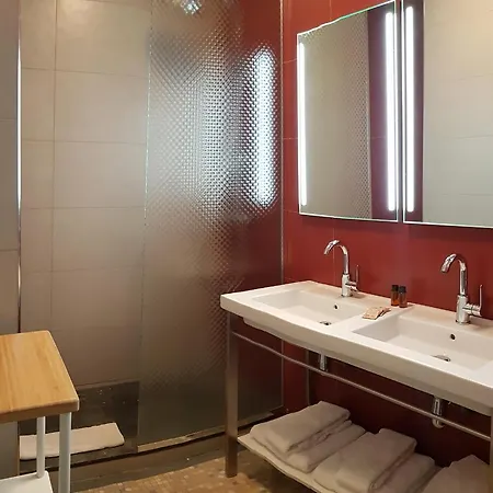 Hotel Pyrenees Atlantique 3*