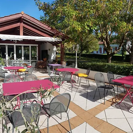 Hotel Pyrenees Atlantique 3*