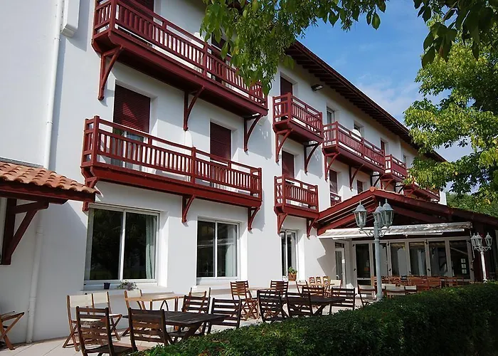 Hotel Pyrenees Atlantique 3*